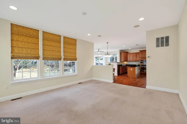 $659,900 | 3313 Lady Catherine Circle, Triangle, VA 22172