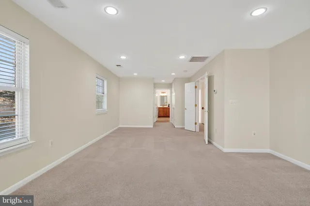 $659,900 | 3313 Lady Catherine Circle, Triangle, VA 22172