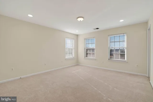 $659,900 | 3313 Lady Catherine Circle, Triangle, VA 22172