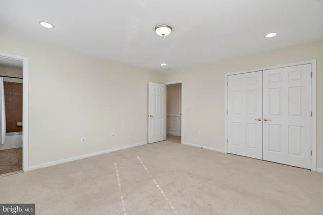 $659,900 | 3313 Lady Catherine Circle, Triangle, VA 22172