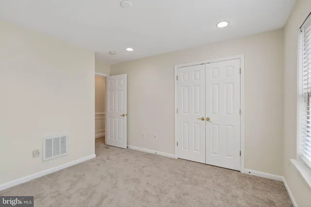 $659,900 | 3313 Lady Catherine Circle, Triangle, VA 22172