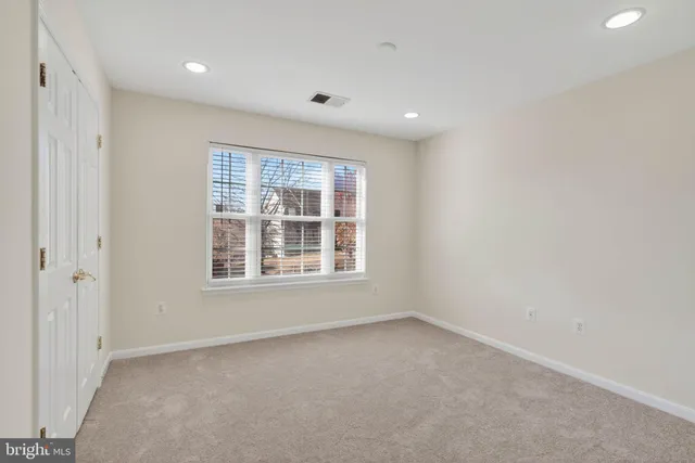 $659,900 | 3313 Lady Catherine Circle, Triangle, VA 22172