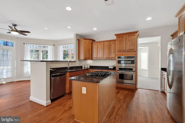 $659,900 | 3313 Lady Catherine Circle, Triangle, VA 22172