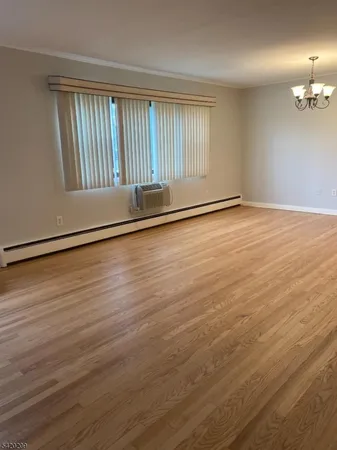 $1,950 | 4 Colonial Drive, Unit 4D, Little Falls, NJ 07424