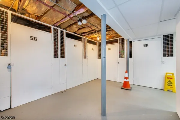 $1,950 | 4 Colonial Drive, Unit 4D, Little Falls, NJ 07424