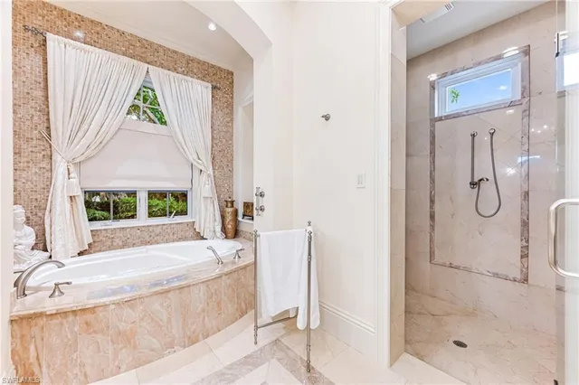 $9,750,000 | 2560 Half Moon Walk, Naples, FL 34102