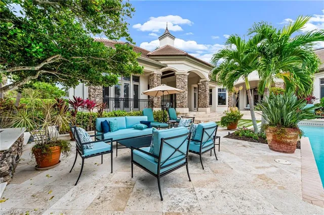 $9,750,000 | 2560 Half Moon Walk, Naples, FL 34102