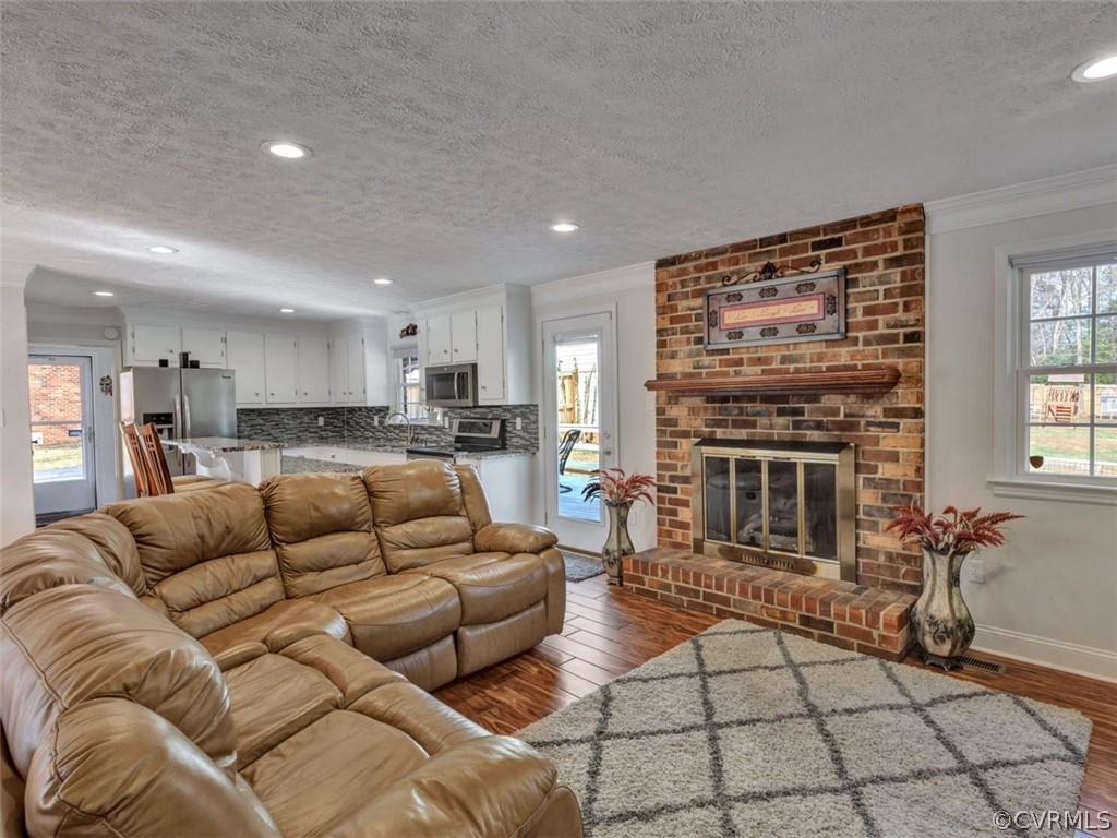 14140 Puritan Road Chesterfield, VA 23838 - Photo 8 of 31 Gallery Image 8