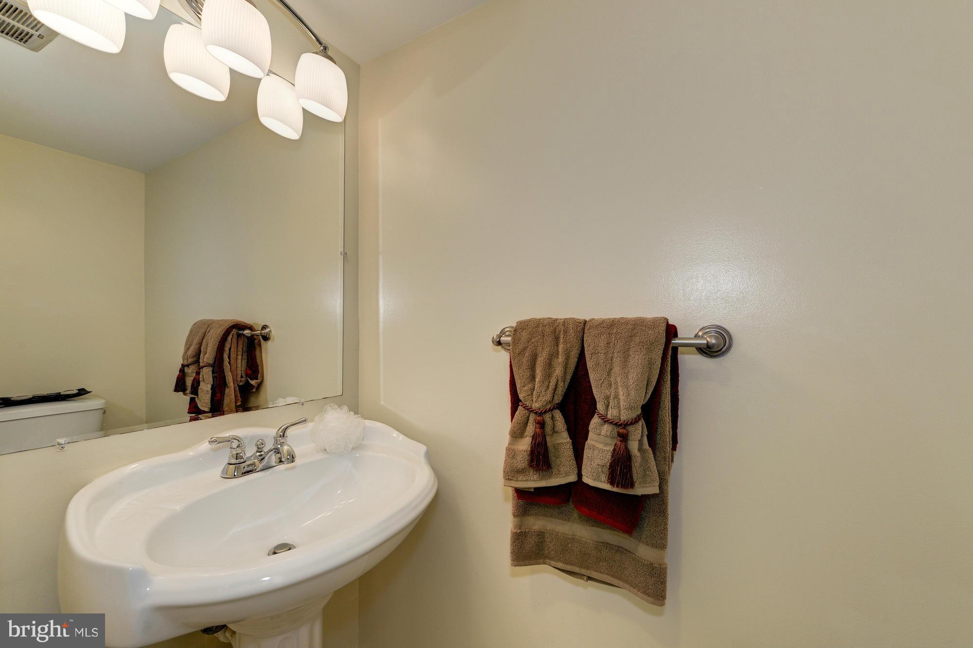 2357 Emerald Heights Court Reston, VA 20191 - Photo 13 of 30 Bath