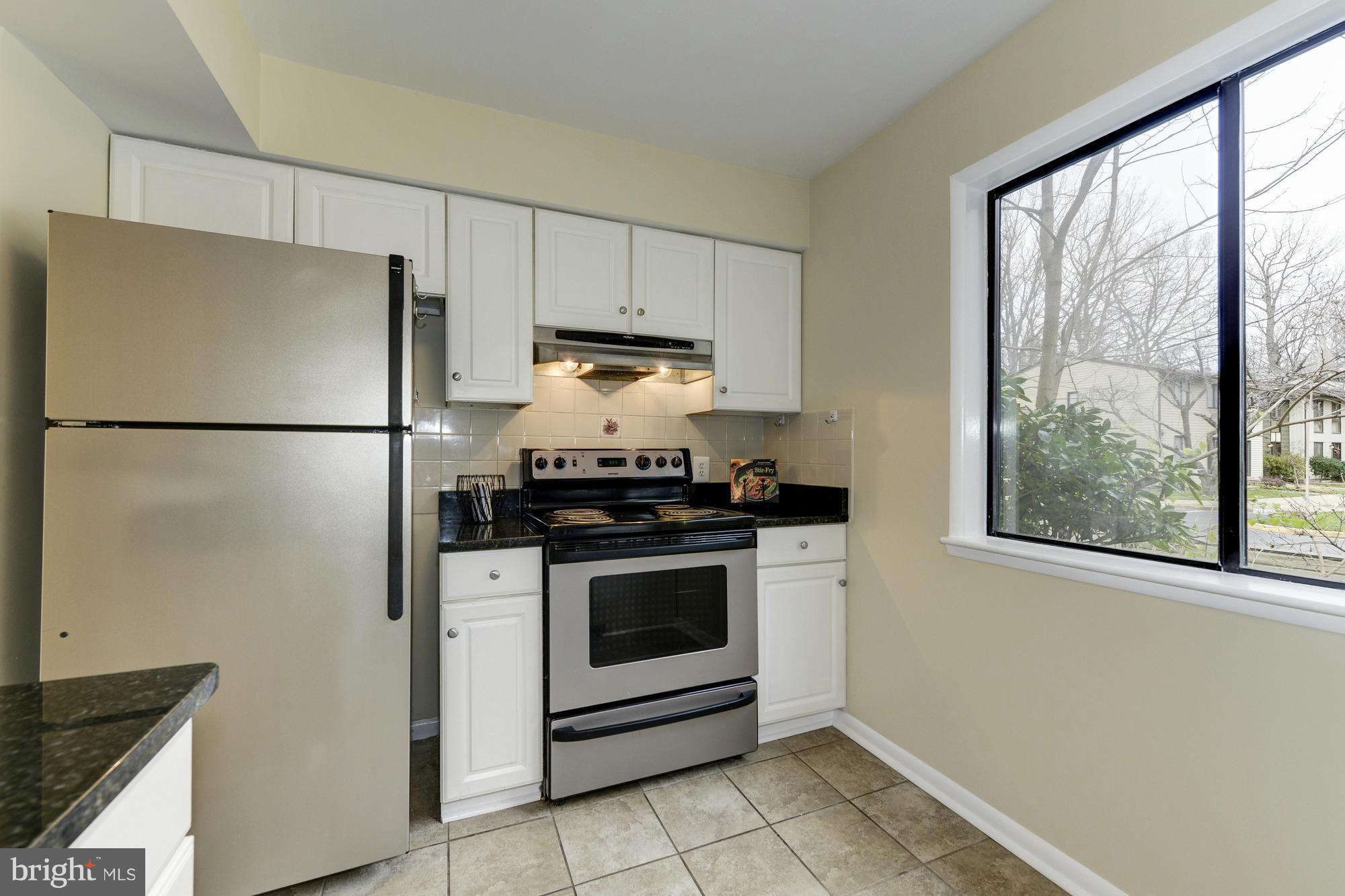 2357 Emerald Heights Court Reston, VA 20191 - Photo 5 of 30 Kitchen