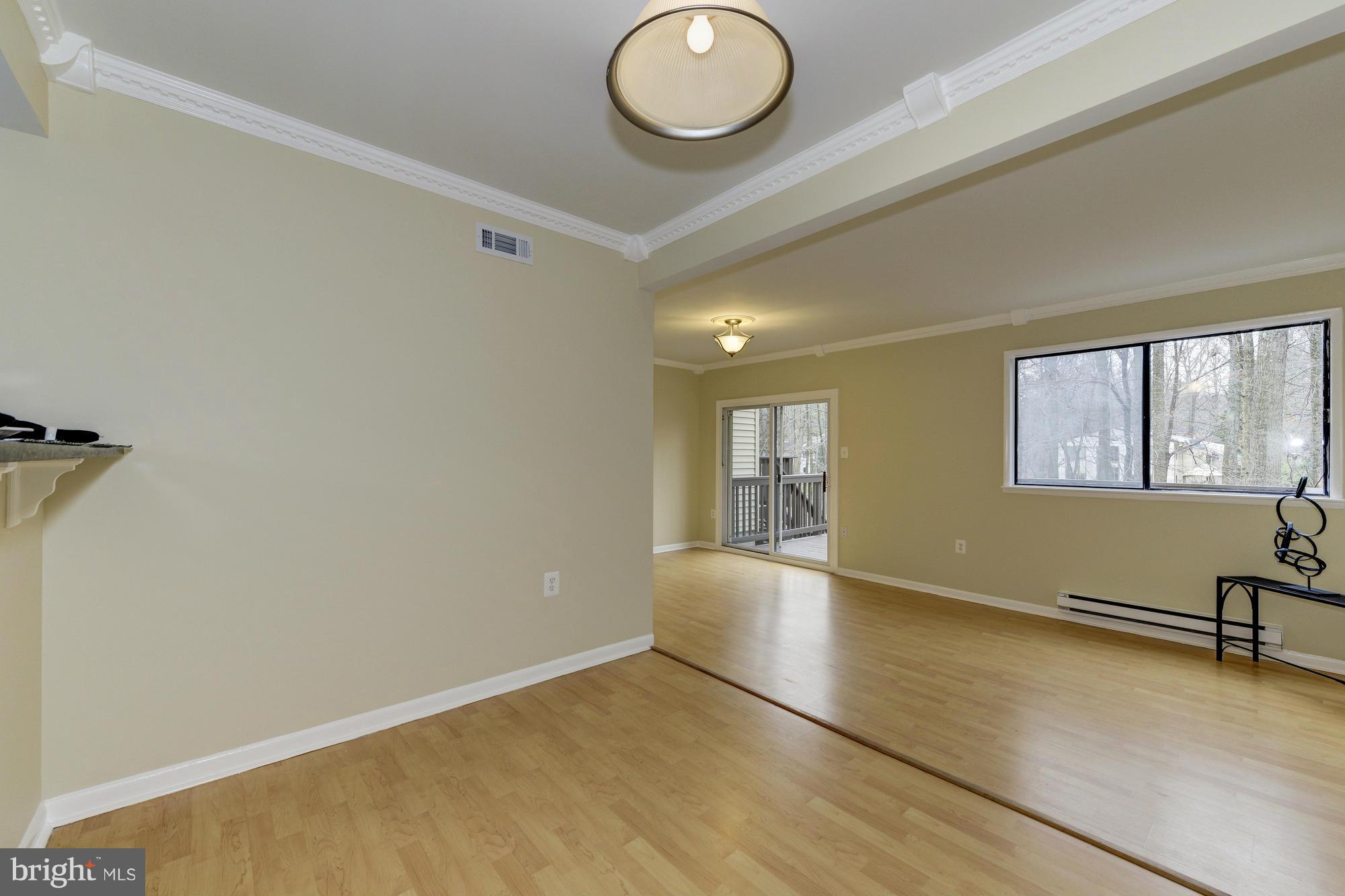 2357 Emerald Heights Court Reston, VA 20191 - Photo 7 of 30 Living Room