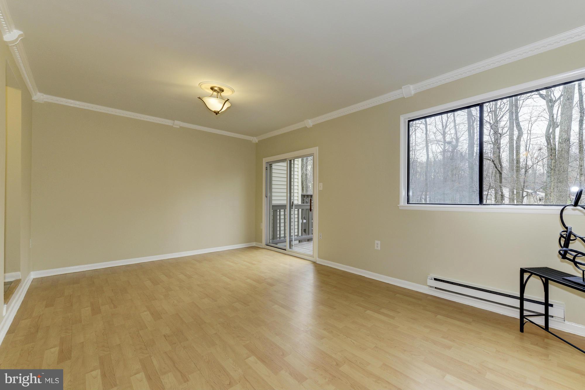 2357 Emerald Heights Court Reston, VA 20191 - Photo 10 of 30 Living Room