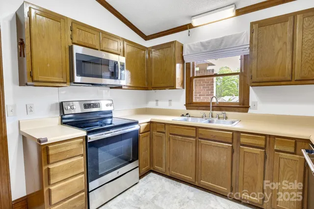 $190,000 | 704 Colby Circle, Salisbury, NC 28147