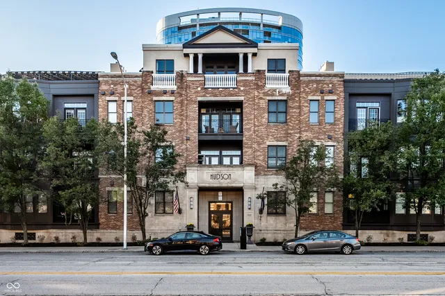 $249,900 | 355 East Ohio Street, Indianapolis, IN 46204