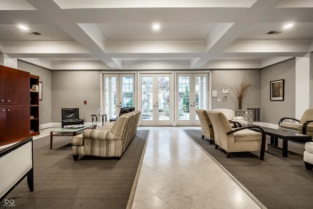 $249,900 | 355 East Ohio Street, Indianapolis, IN 46204