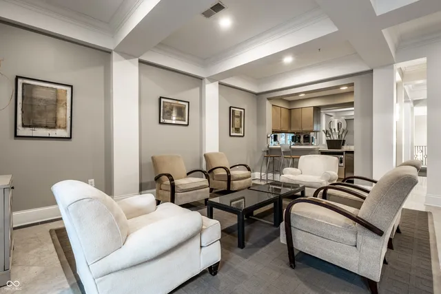 $249,900 | 355 East Ohio Street, Indianapolis, IN 46204