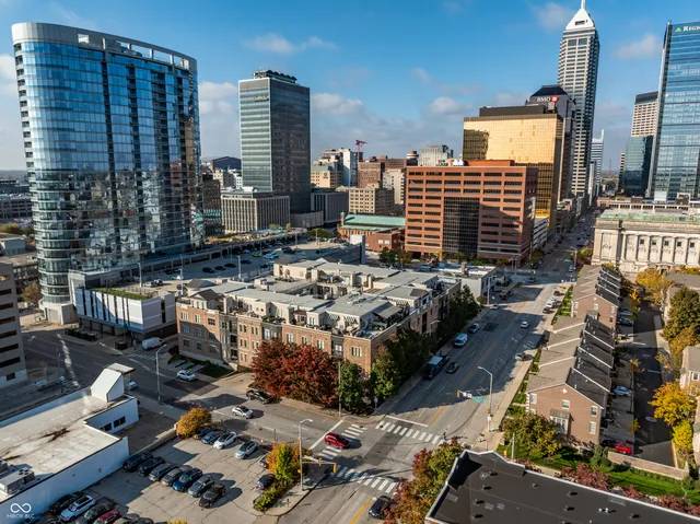 $249,900 | 355 East Ohio Street, Indianapolis, IN 46204