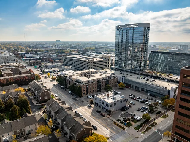 $249,900 | 355 East Ohio Street, Indianapolis, IN 46204