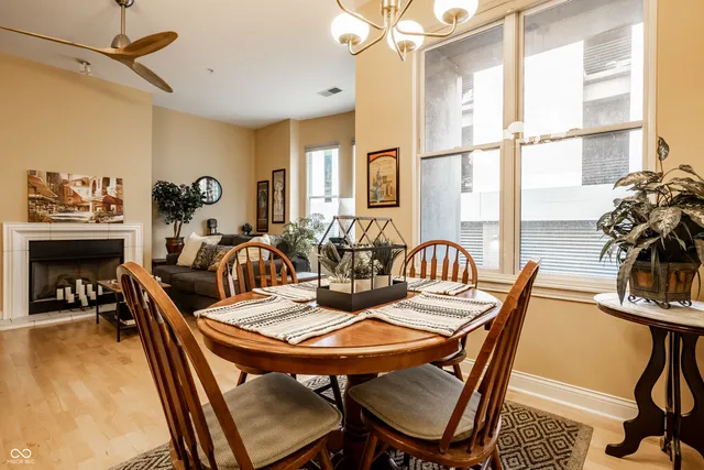 $249,900 | 355 East Ohio Street, Indianapolis, IN 46204