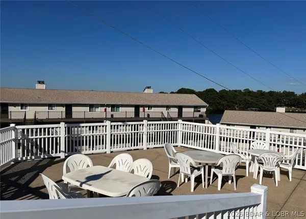 $215,000 | 5499 3 Seasons Road, Unit E5, Osage Beach, MO 65065