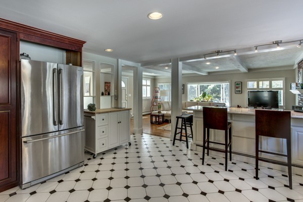 7 Greenridge Road Weston, MA 02493 - Photo 4 of 20 Gallery Image 4