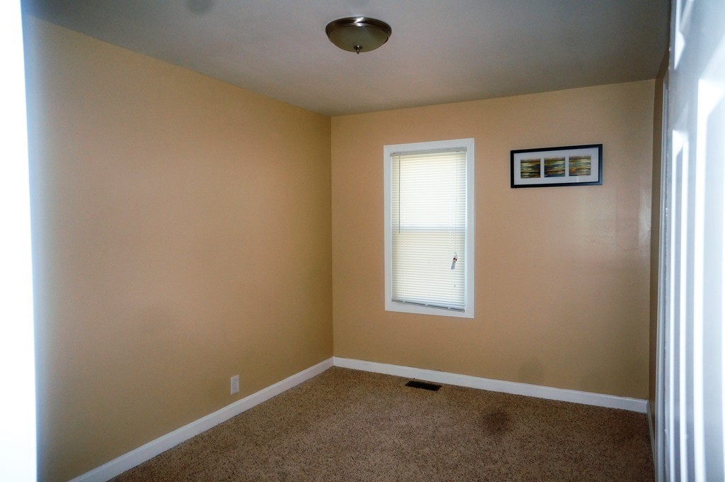 255 Laurelton Street Springfield, MA 01109 - Photo 18 of 24