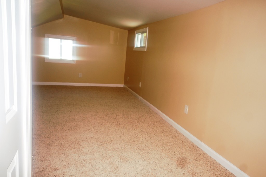 255 Laurelton Street Springfield, MA 01109 - Photo 22 of 24