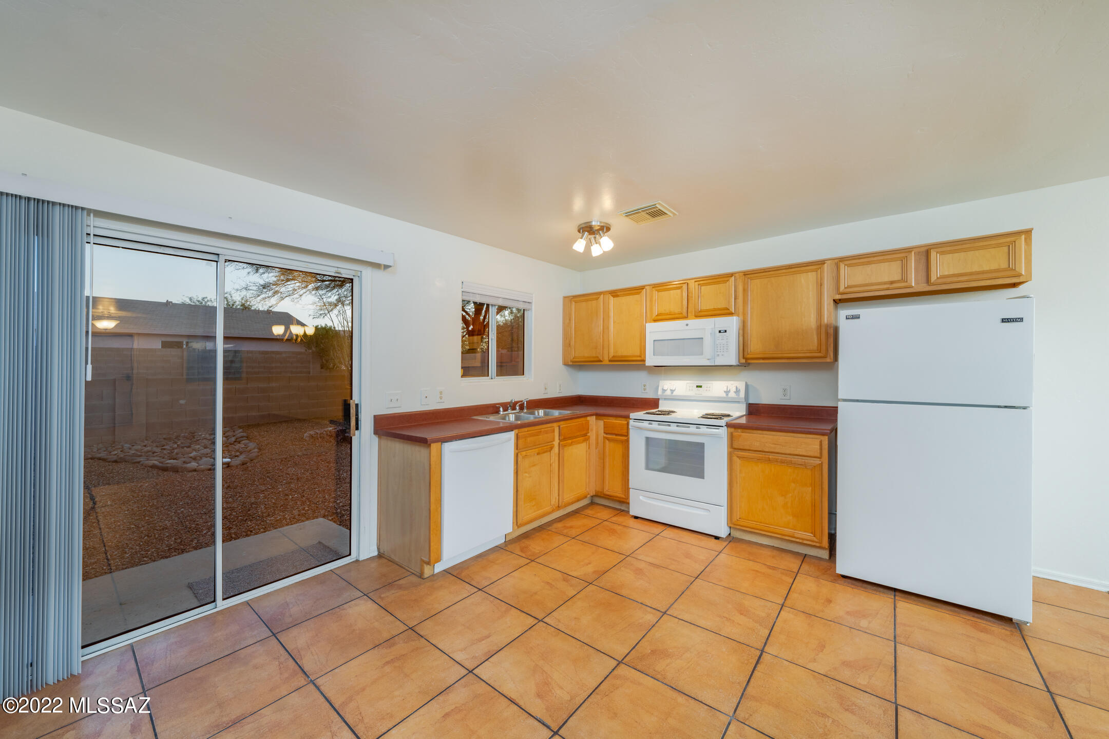 114 East Medina Road Tucson, AZ 85756 - Photo 4 of 20 Gallery Image 4