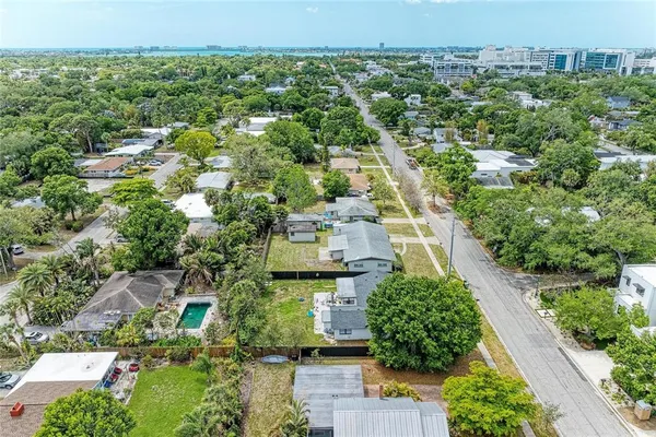 $512,000 | 2286 Hyde Park Street, Sarasota, FL 34239