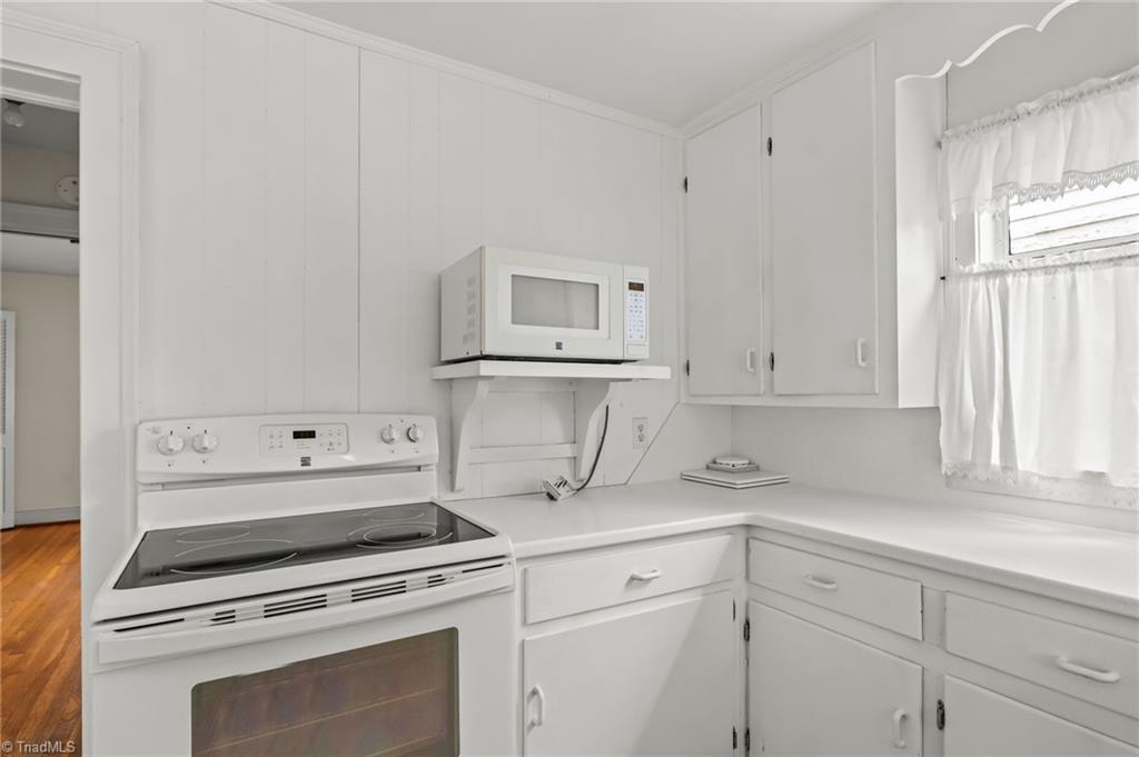 619 West Lexington Avenue High Point, NC 27262 - Photo 17 of 50