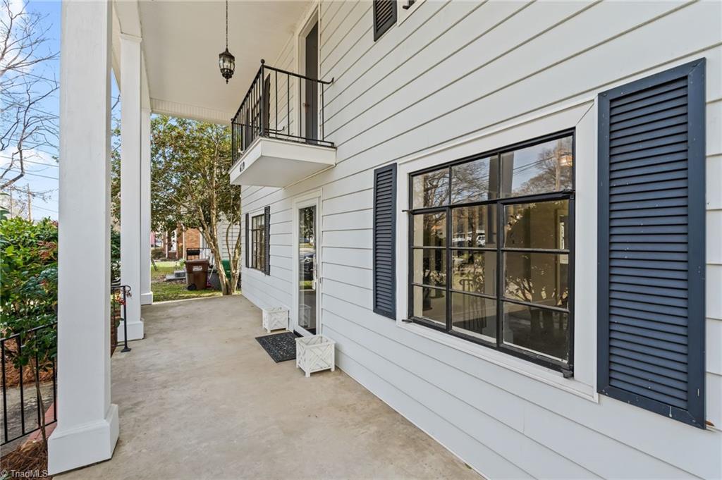 619 West Lexington Avenue High Point, NC 27262 - Photo 6 of 50