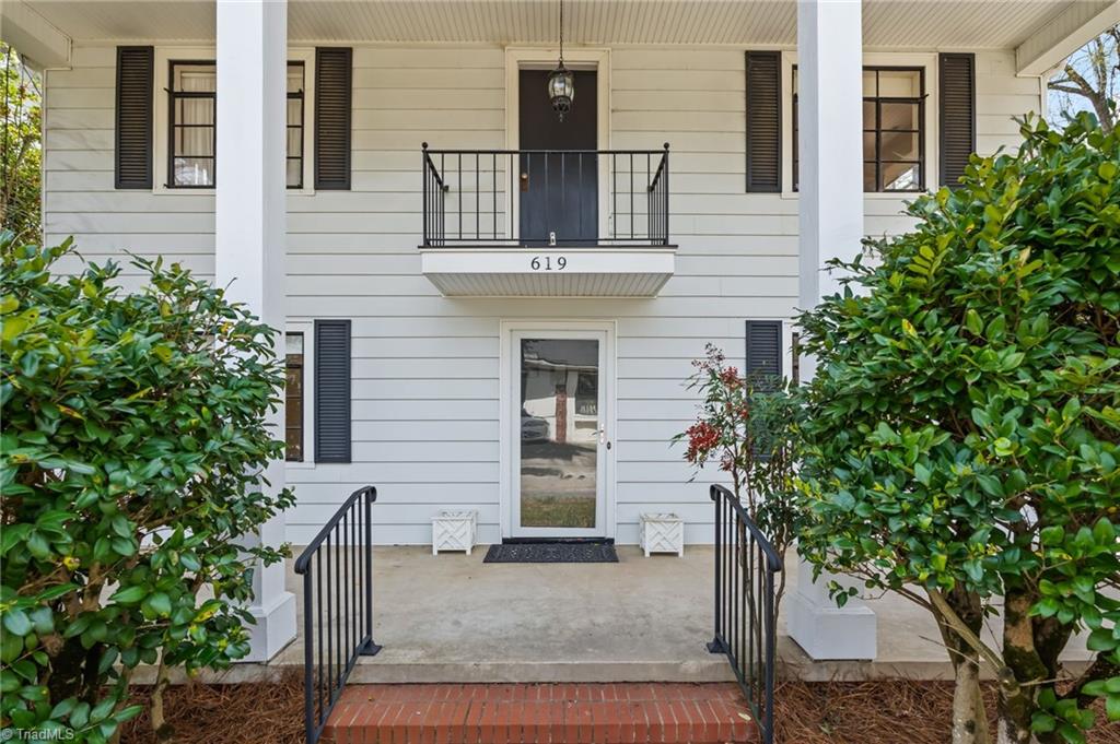 619 West Lexington Avenue High Point, NC 27262 - Photo 7 of 50