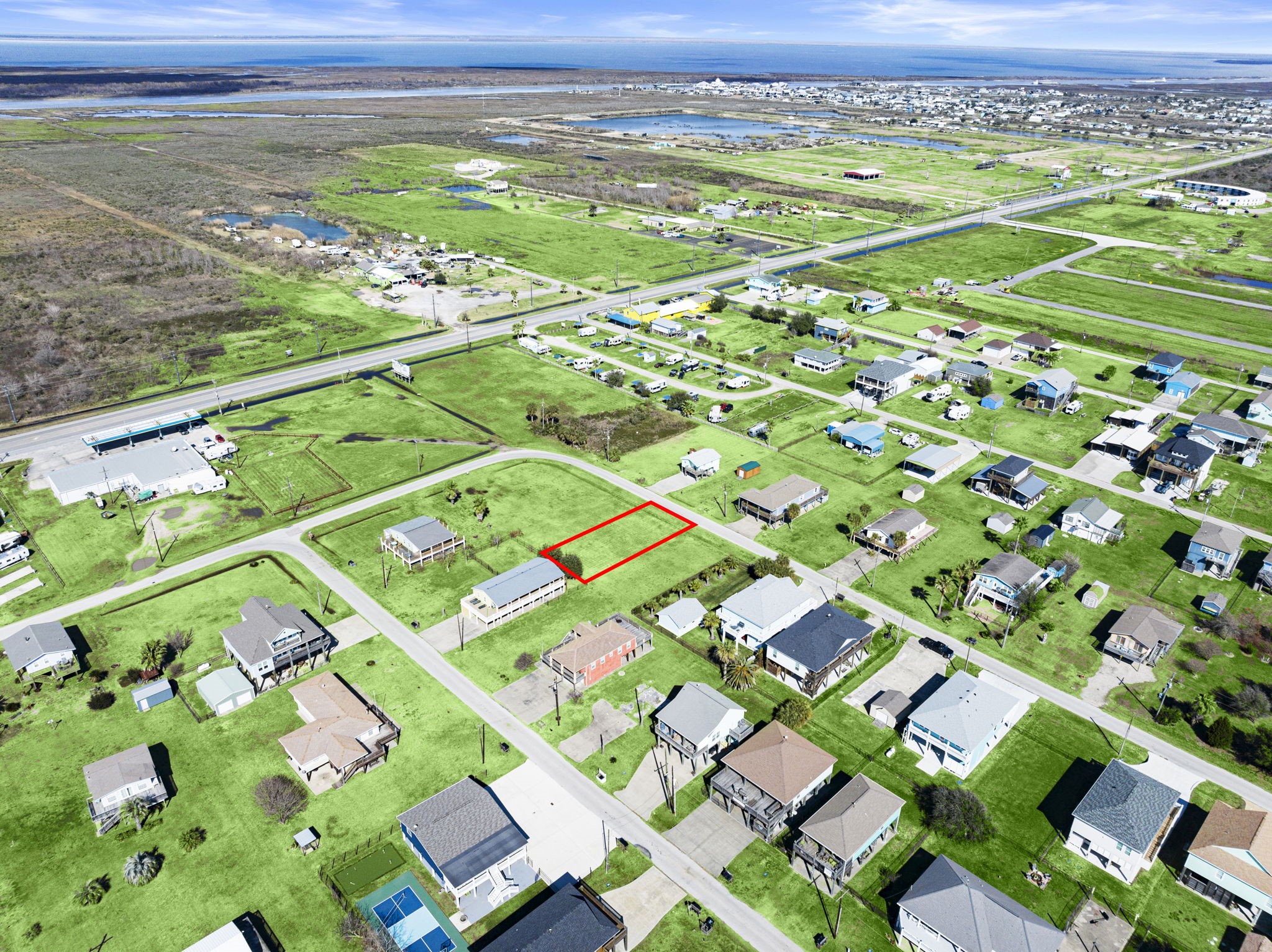 975 Wommack Crystal Beach, TX 77650 - Photo 7 of 17