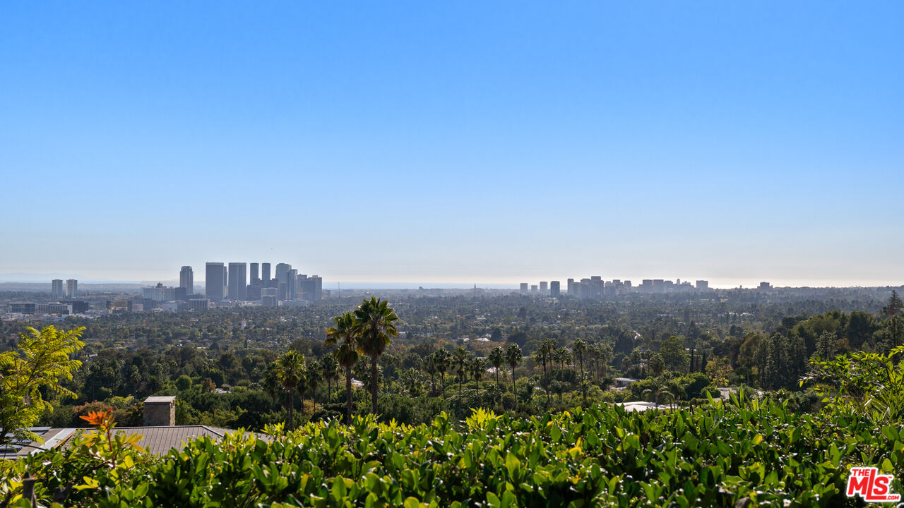 1016 North Hillcrest Road Beverly Hills, CA 90210 - Photo 35 of 35