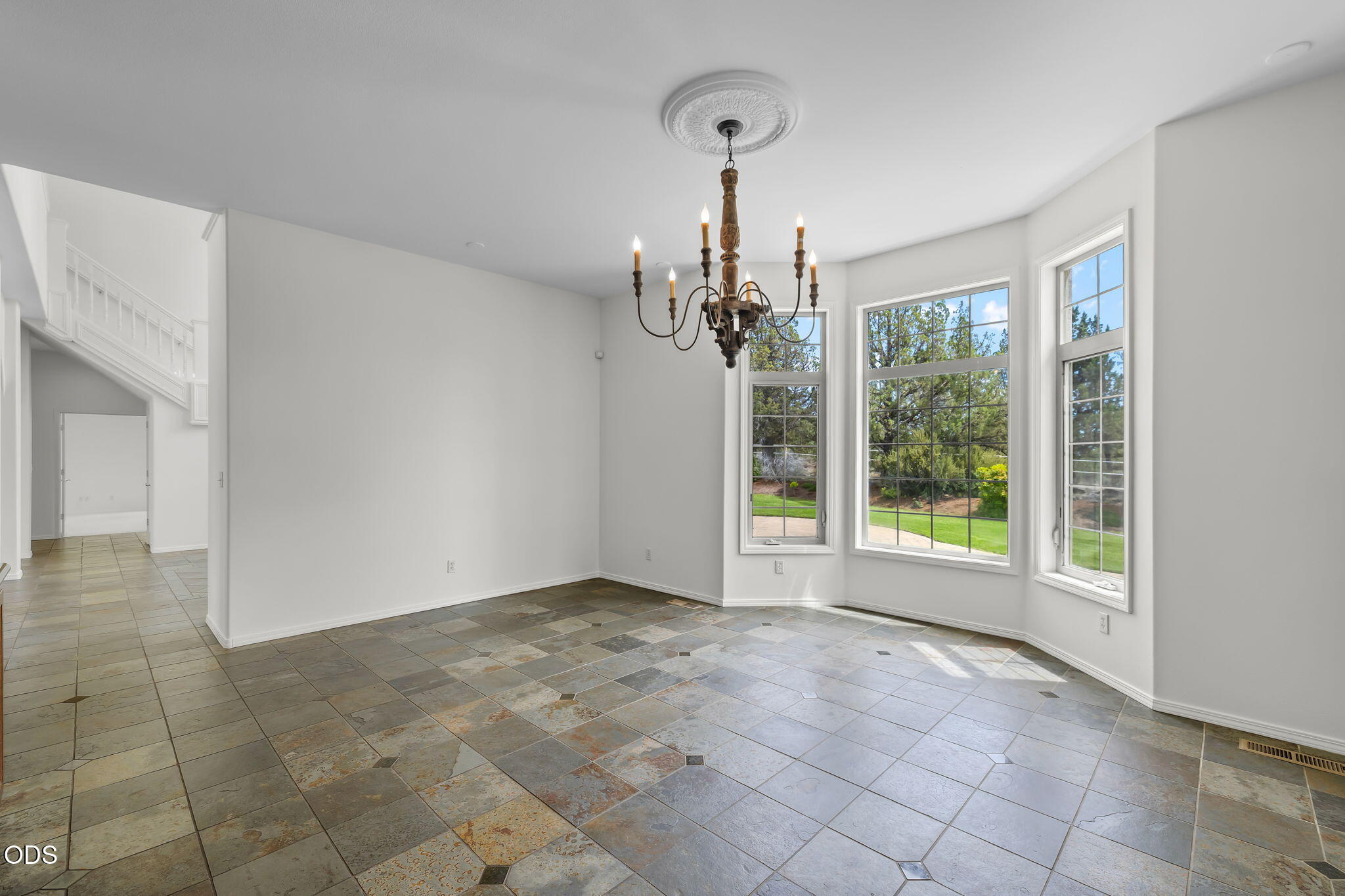 62354 Erickson Road Bend, OR 97701 - Photo 11 of 55