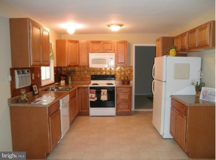805 Chatfield Road Joppa, MD 21085 - Photo 23 of 30 Kitchen