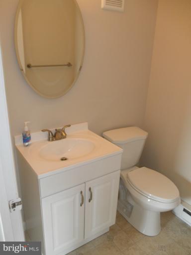 805 Chatfield Road Joppa, MD 21085 - Photo 4 of 30 Bath (Master)