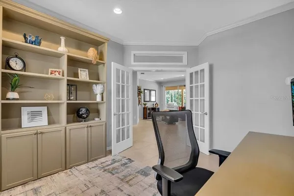 a view of a livingroom with furniture and closet