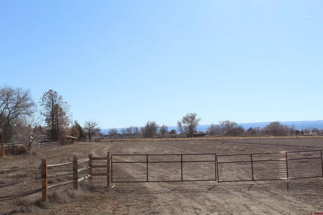 a view of a outdoor space