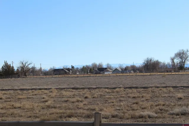 a view of dirt field