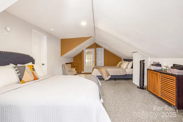 $600,000 | 209 Grandin Road, Charlotte, NC 28208