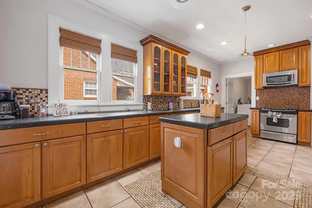 $600,000 | 209 Grandin Road, Charlotte, NC 28208