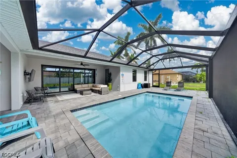$599,900 | 3833 Southwest 14th Place, Cape Coral, FL 33914