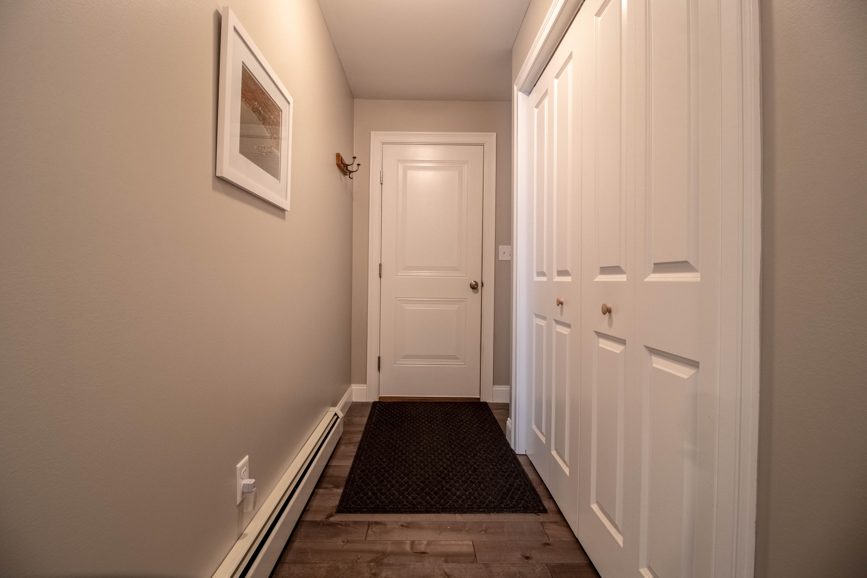 94 Grant Road Saco, ME 04072 - Photo 19 of 29 18 hallway