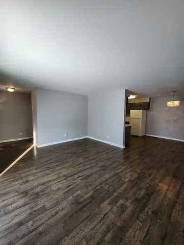 $2,100 | 123 Brewster Court, Unit B, Bloomingdale, IL 60108