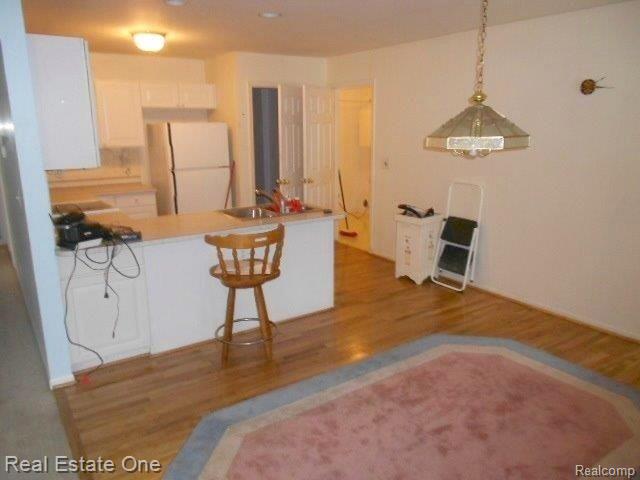 16854 Country Ridge Lane Macomb, MI 48044 - Photo 5 of 9 Kitchen.jpg