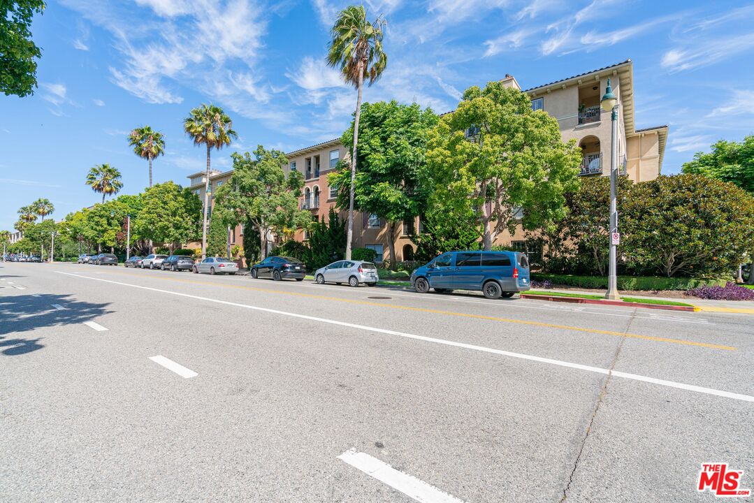 13080 Pacific Promenade, Unit 109 Playa Vista, CA 90094 - Photo 38 of 60