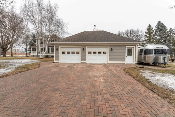 $359,900 | 121 6th Avenue Southeast, Elbow Lake, MN 56531