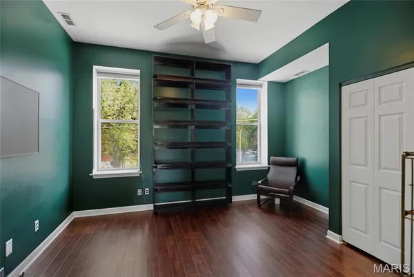 $349,900 | 1906 Wyoming Street, St. Louis, MO 63118