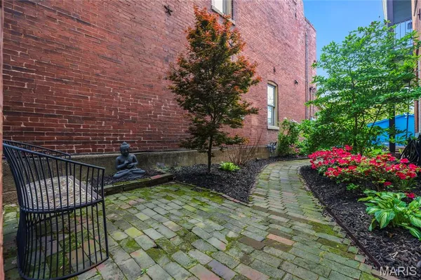 $349,900 | 1906 Wyoming Street, St. Louis, MO 63118